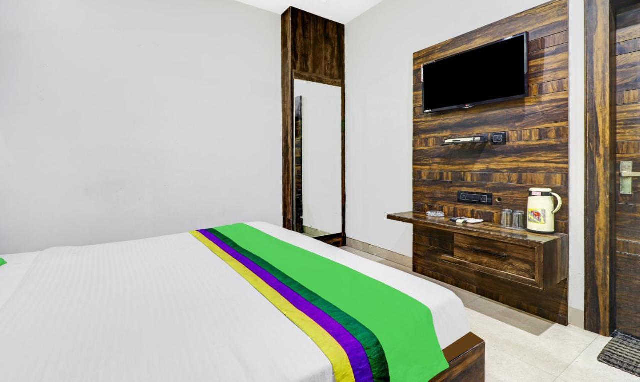 Itsy Hotels Anjali Mahal 500, Mtrs From Mathura Railway Station Zewnętrze zdjęcie
