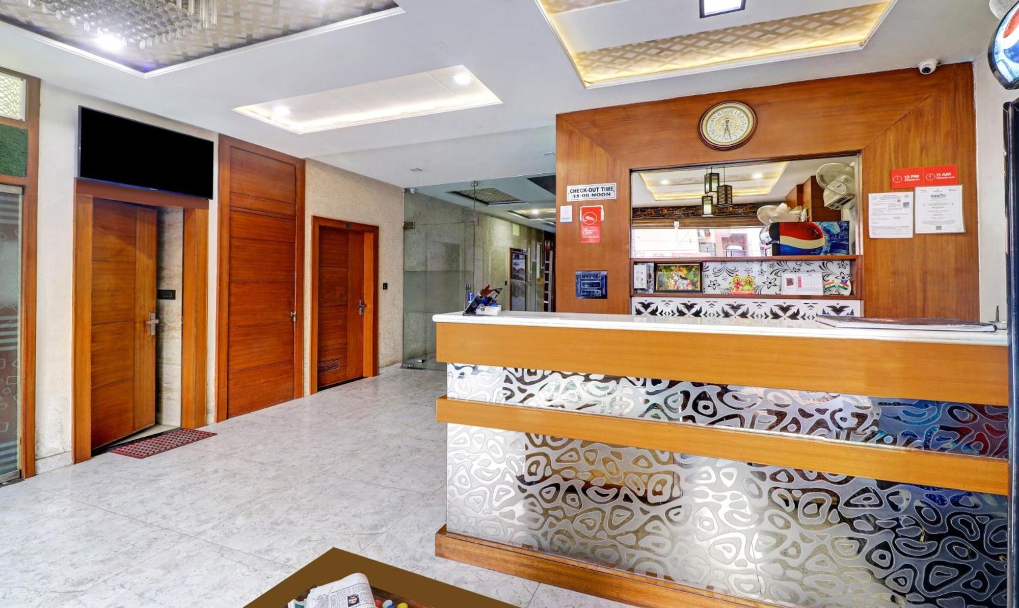 Itsy Hotels Anjali Mahal 500, Mtrs From Mathura Railway Station Zewnętrze zdjęcie