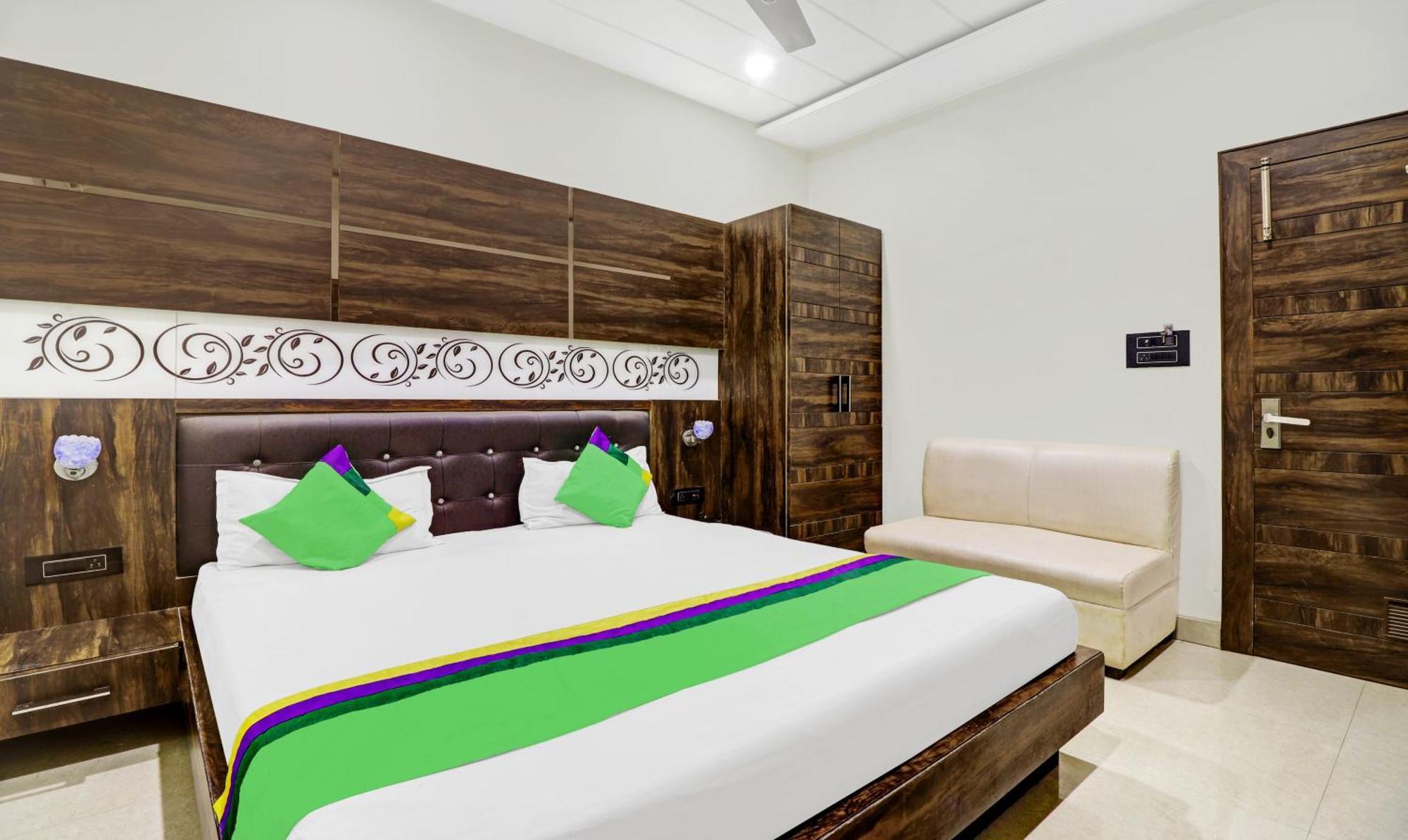 Itsy Hotels Anjali Mahal 500, Mtrs From Mathura Railway Station Zewnętrze zdjęcie