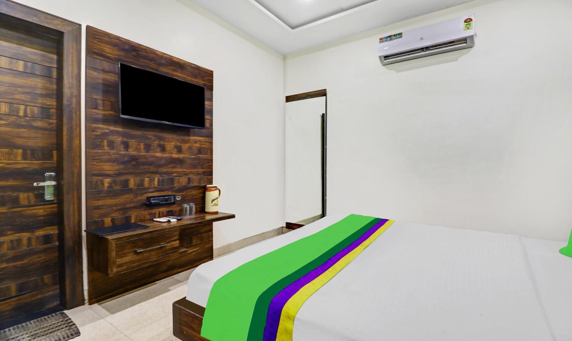 Itsy Hotels Anjali Mahal 500, Mtrs From Mathura Railway Station Zewnętrze zdjęcie