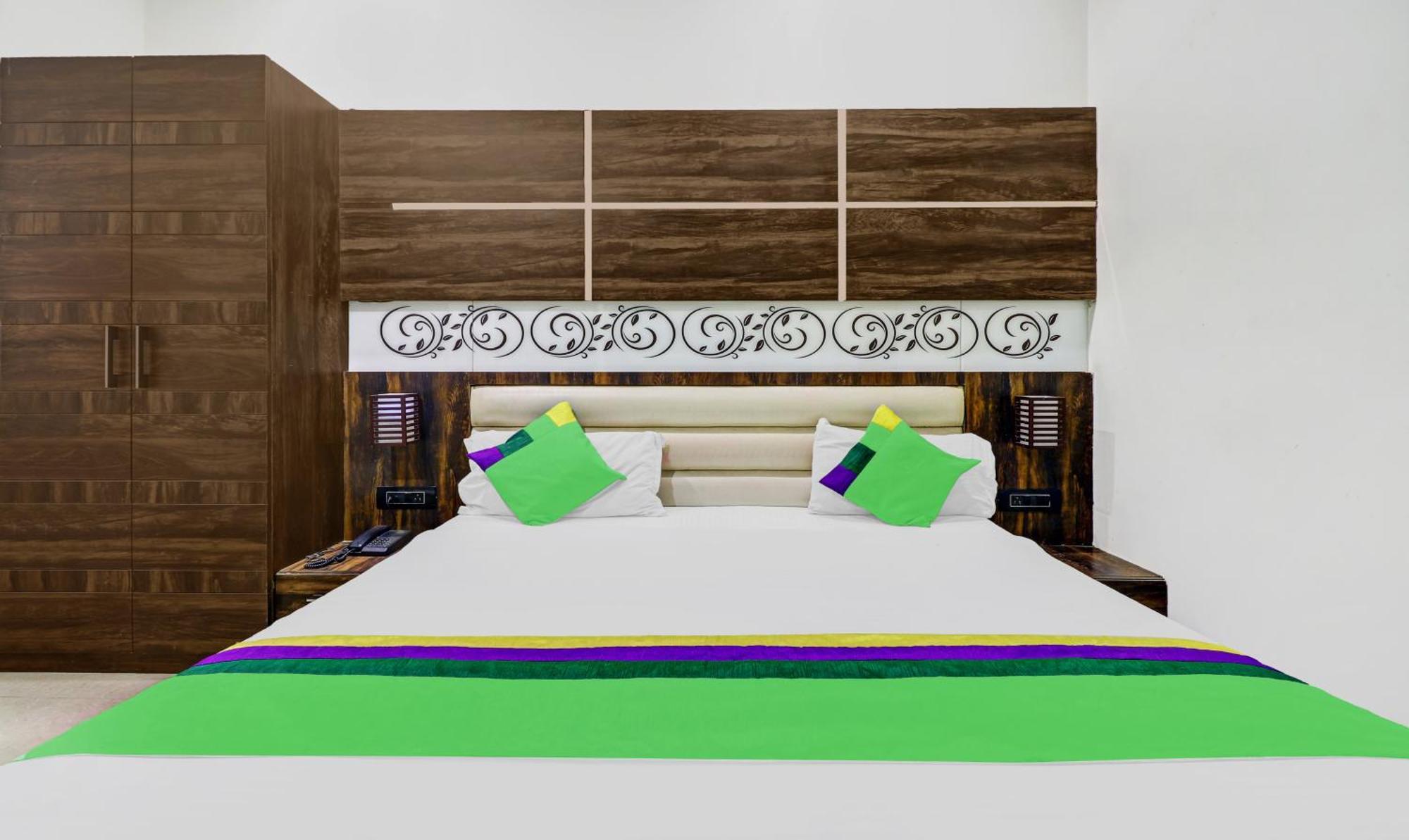 Itsy Hotels Anjali Mahal 500, Mtrs From Mathura Railway Station Zewnętrze zdjęcie