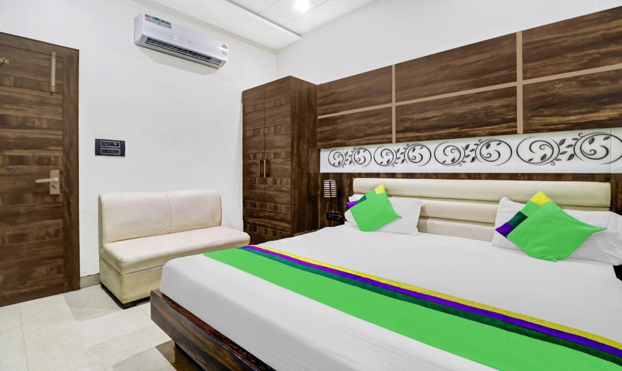 Itsy Hotels Anjali Mahal 500, Mtrs From Mathura Railway Station Zewnętrze zdjęcie