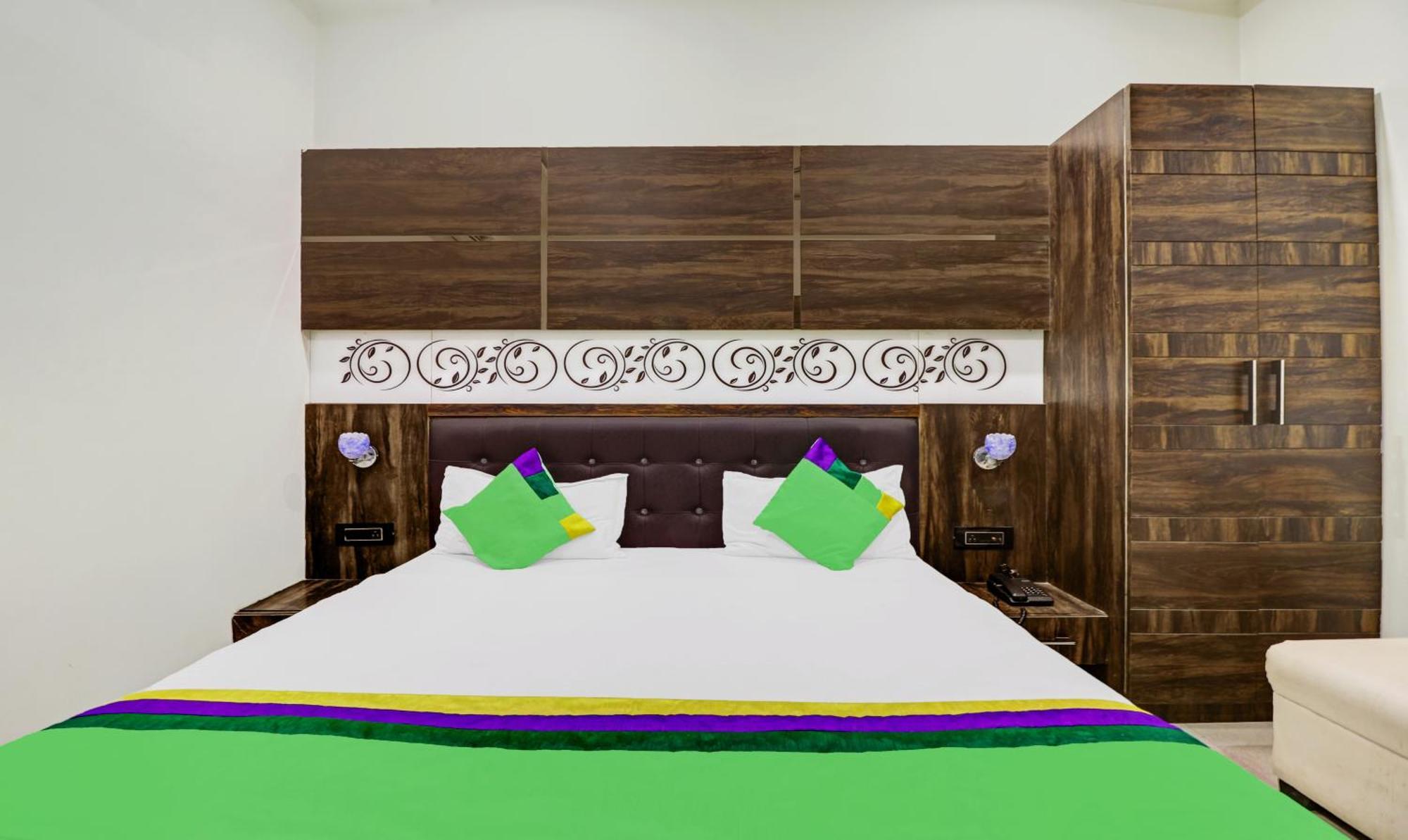 Itsy Hotels Anjali Mahal 500, Mtrs From Mathura Railway Station Zewnętrze zdjęcie