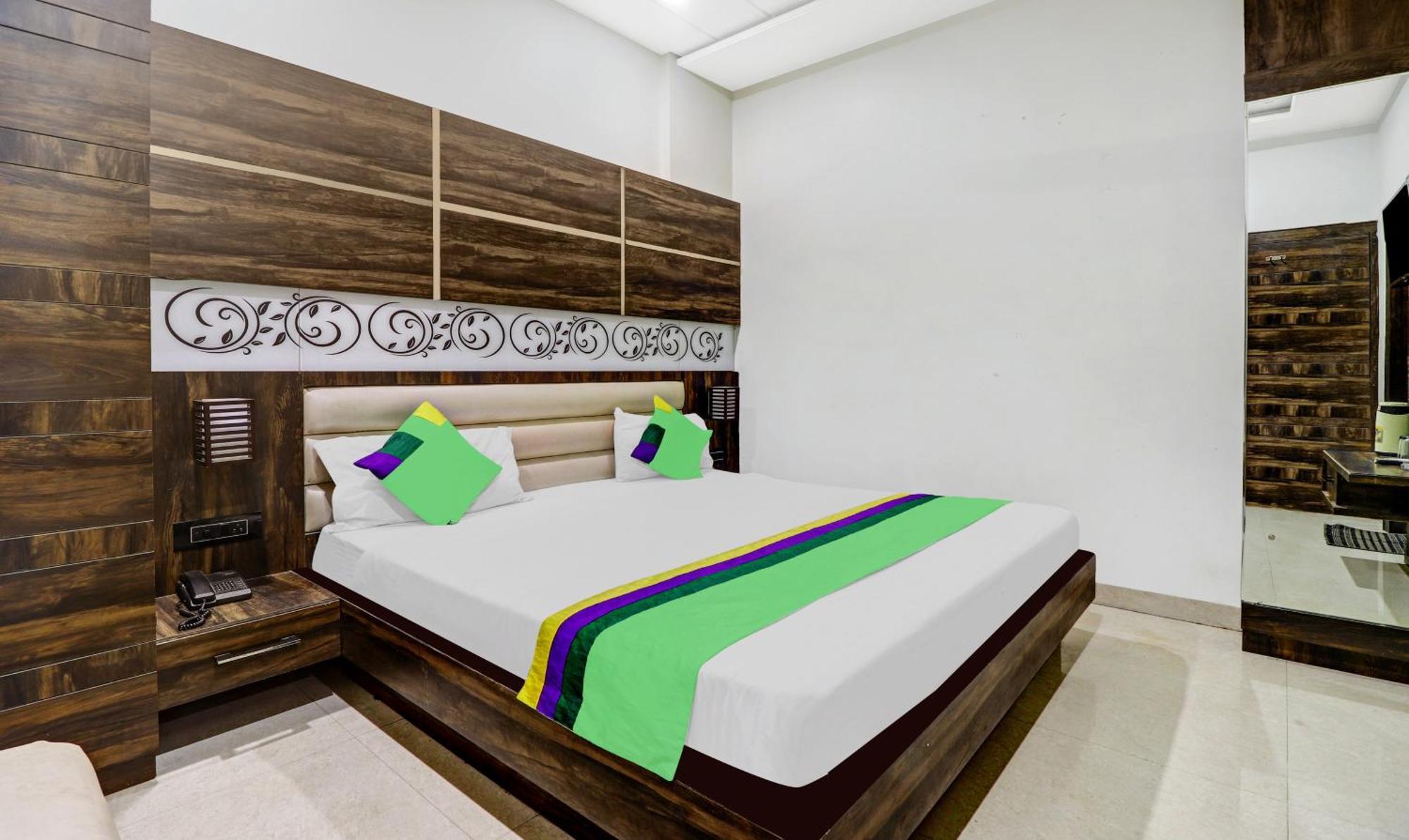Itsy Hotels Anjali Mahal 500, Mtrs From Mathura Railway Station Zewnętrze zdjęcie