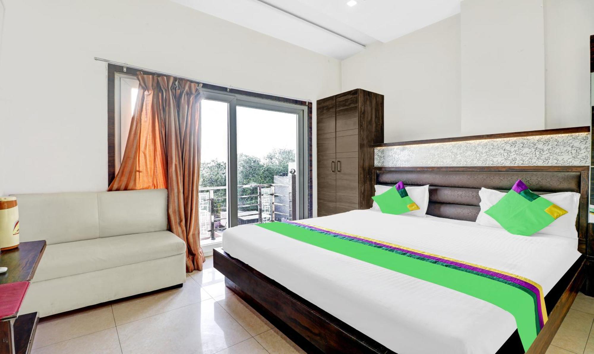 Itsy Hotels Anjali Mahal 500, Mtrs From Mathura Railway Station Zewnętrze zdjęcie